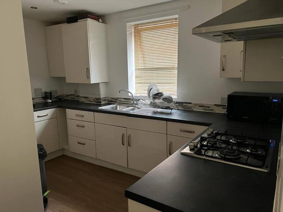 Comfy One Bedroom * London
