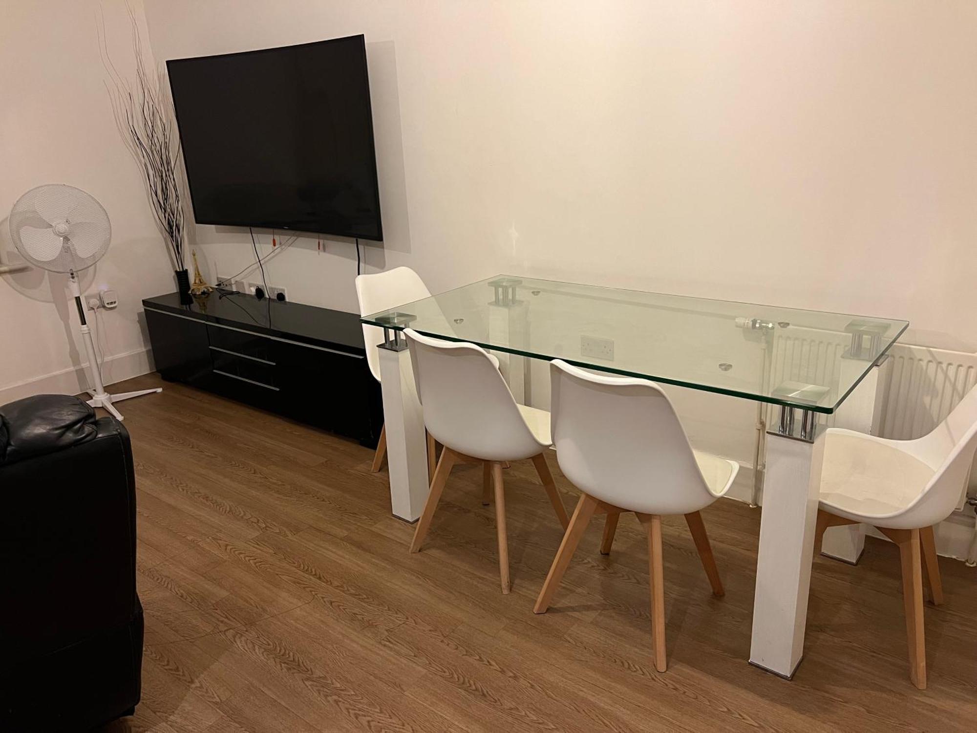 Comfy One Bedroom * London